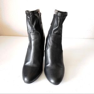 STEVE MADDEN Black Ankle Boots